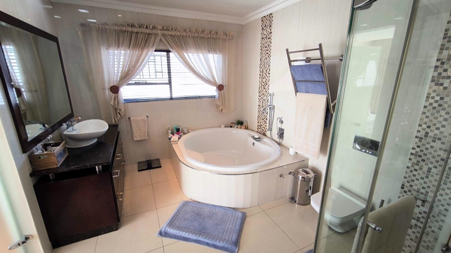 4 Bedroom Property for Sale in Brackenhurst Gauteng
