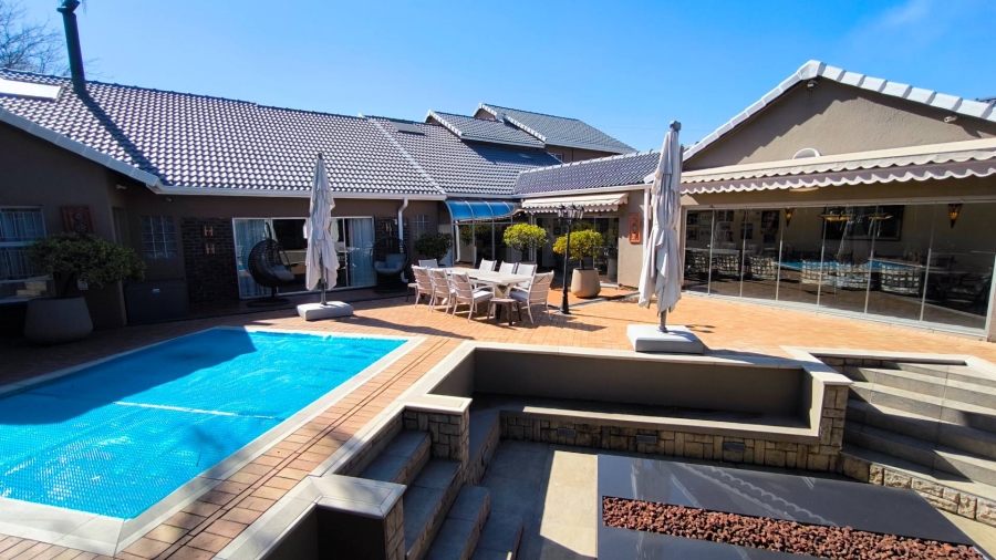 4 Bedroom Property for Sale in Brackenhurst Gauteng