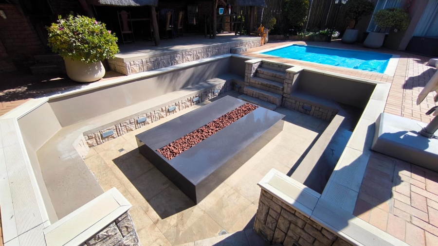 4 Bedroom Property for Sale in Brackenhurst Gauteng