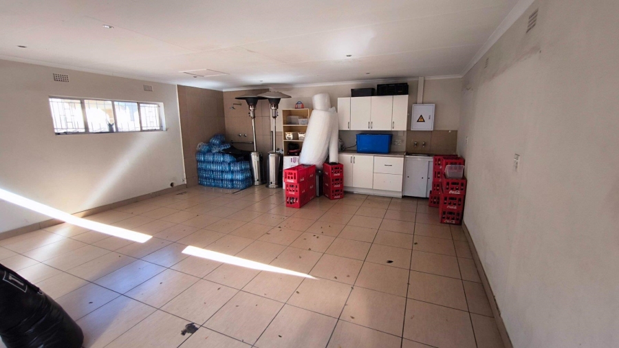 4 Bedroom Property for Sale in Brackenhurst Gauteng