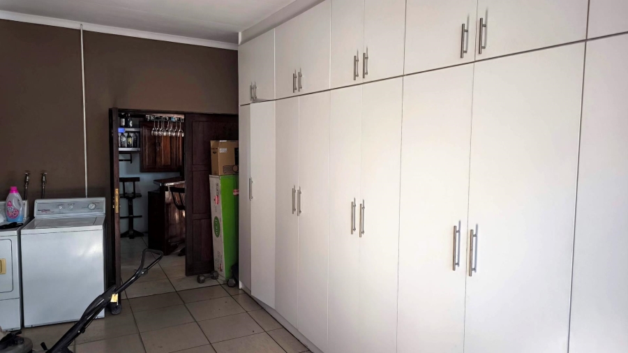 4 Bedroom Property for Sale in Brackenhurst Gauteng
