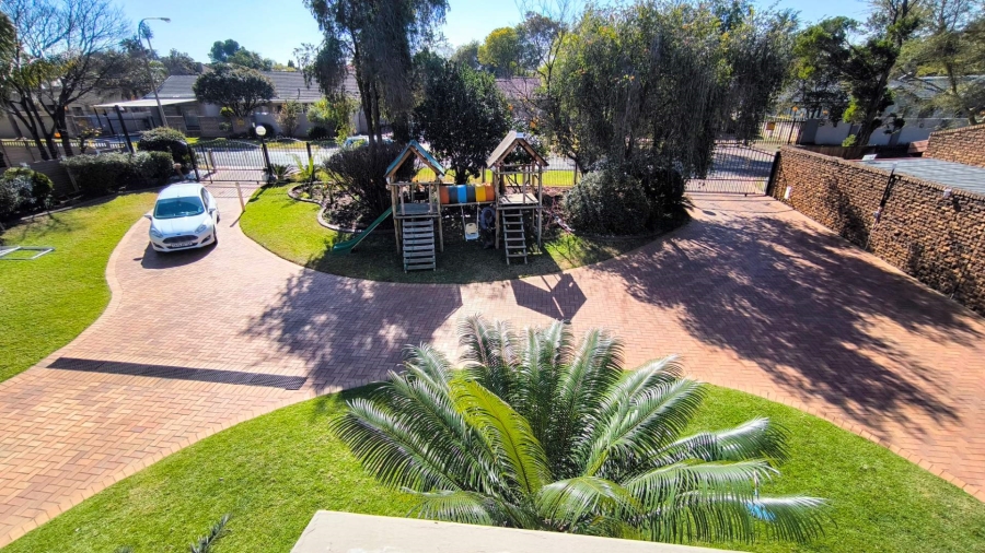 4 Bedroom Property for Sale in Brackenhurst Gauteng
