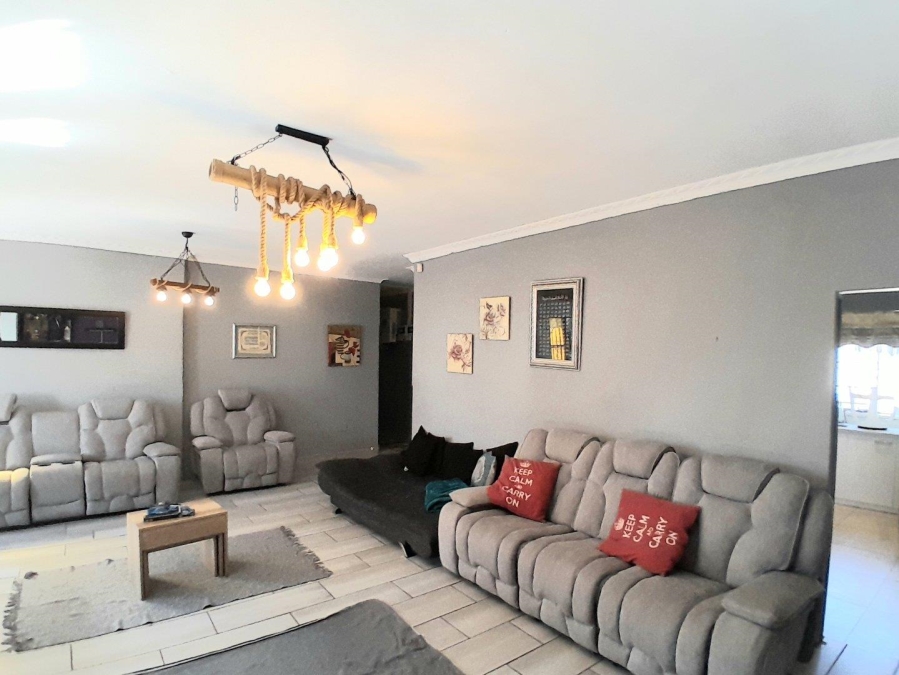 4 Bedroom Property for Sale in Rewlatch Gauteng
