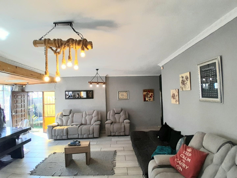 4 Bedroom Property for Sale in Rewlatch Gauteng