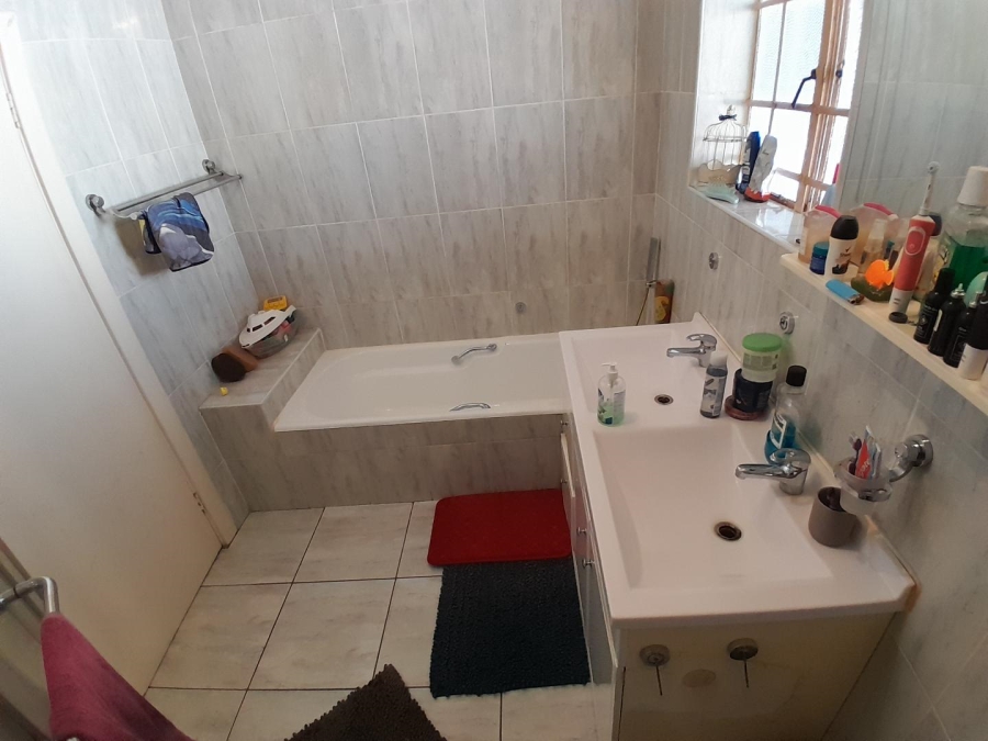 4 Bedroom Property for Sale in Rewlatch Gauteng