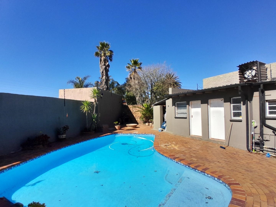 4 Bedroom Property for Sale in Rewlatch Gauteng