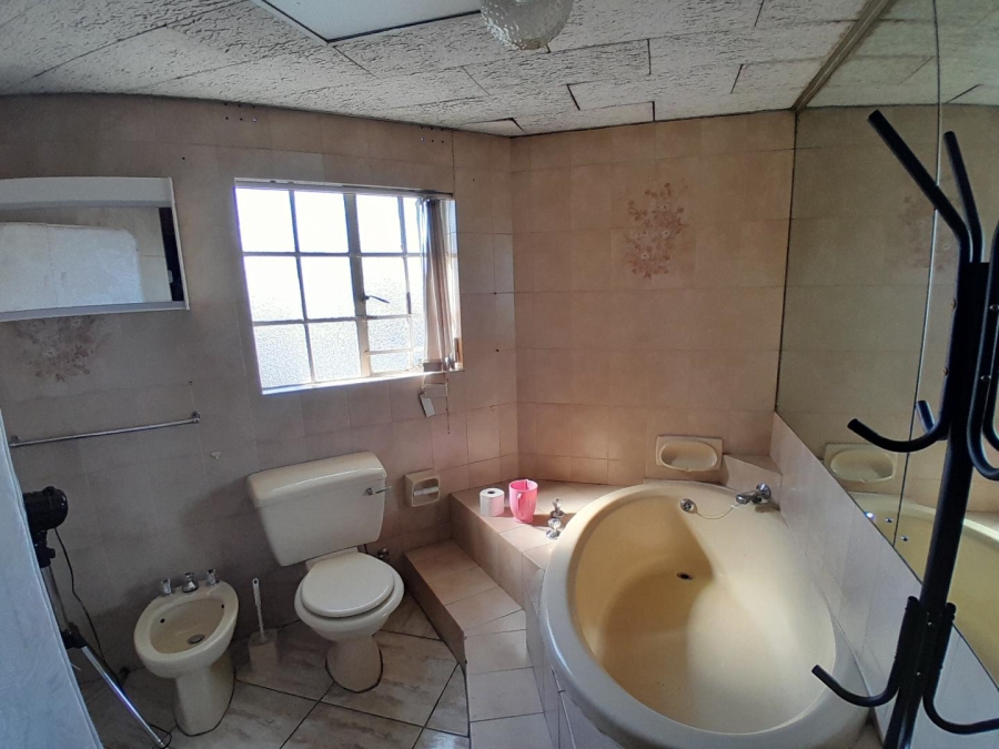 4 Bedroom Property for Sale in Rewlatch Gauteng