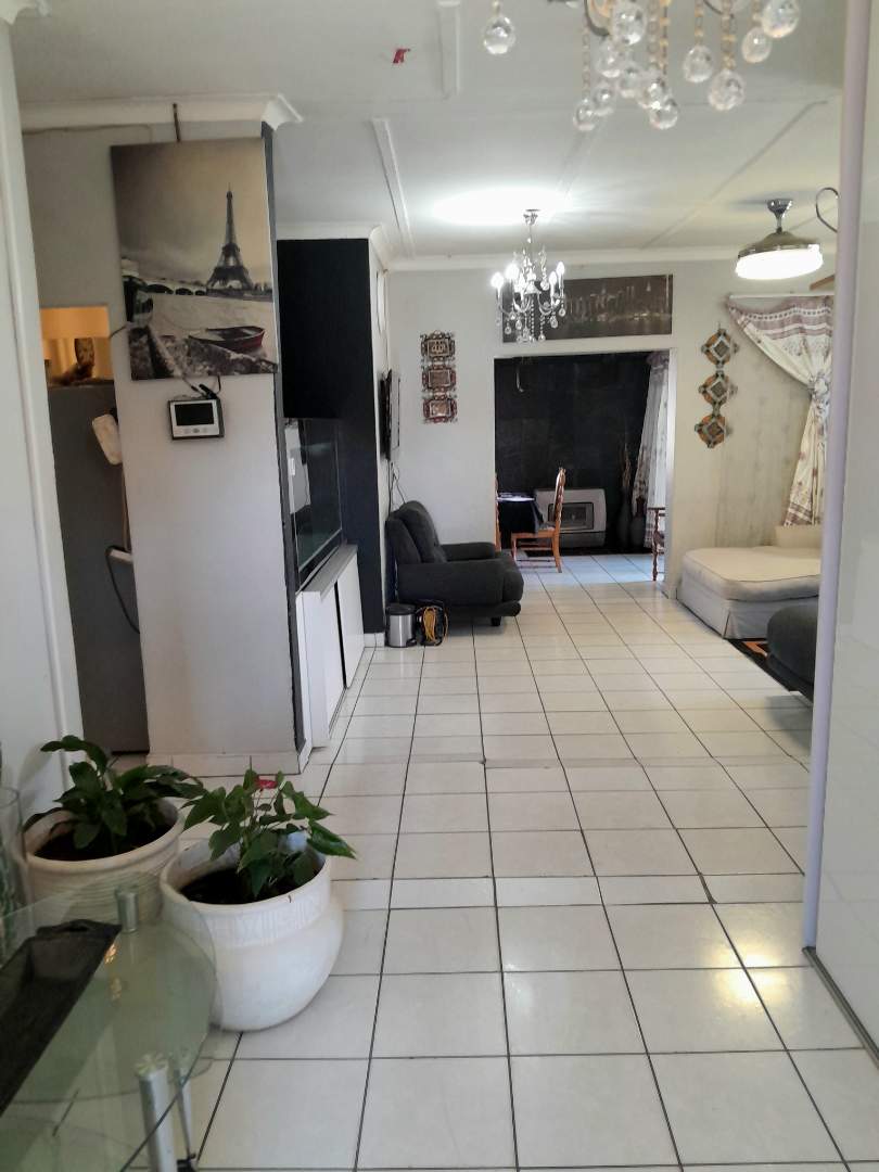 4 Bedroom Property for Sale in Rewlatch Gauteng