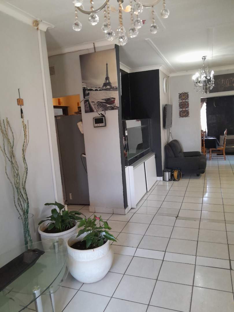 4 Bedroom Property for Sale in Rewlatch Gauteng