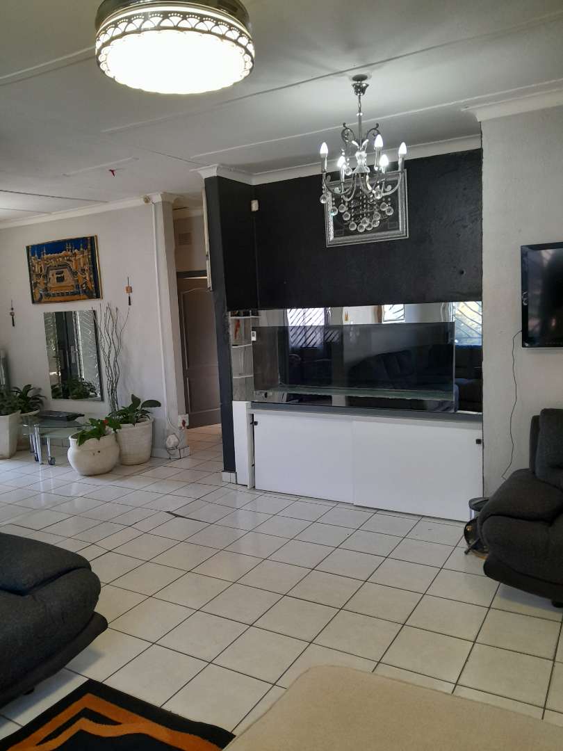 4 Bedroom Property for Sale in Rewlatch Gauteng