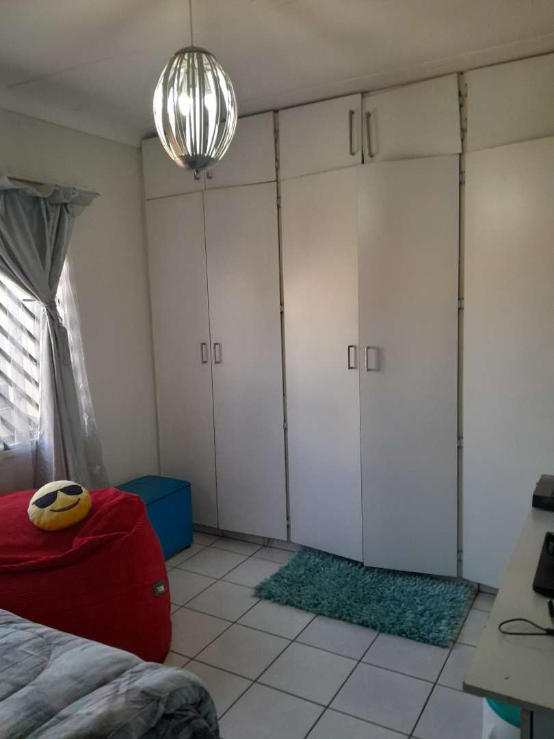 4 Bedroom Property for Sale in Rewlatch Gauteng