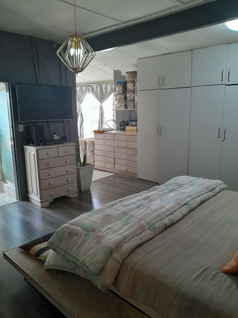 4 Bedroom Property for Sale in Rewlatch Gauteng