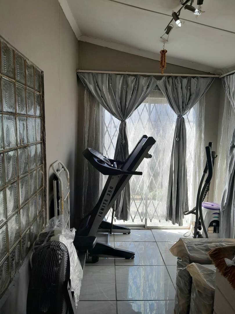 4 Bedroom Property for Sale in Rewlatch Gauteng