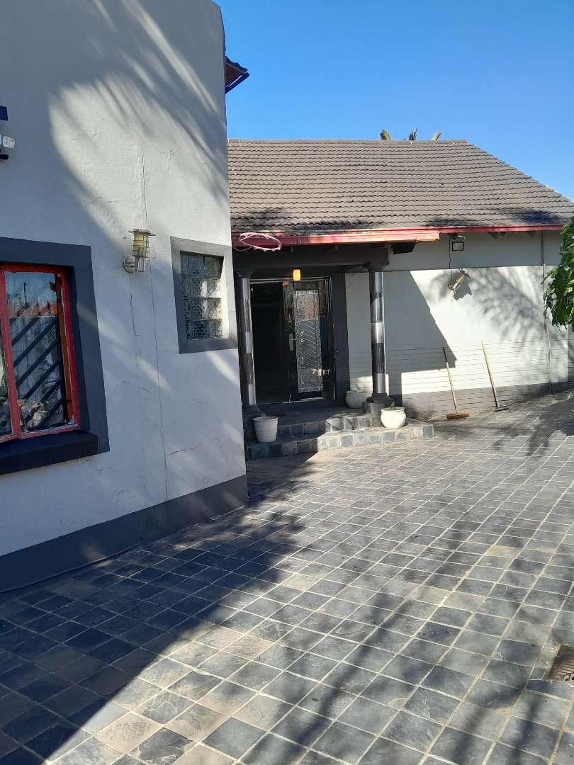 4 Bedroom Property for Sale in Rewlatch Gauteng