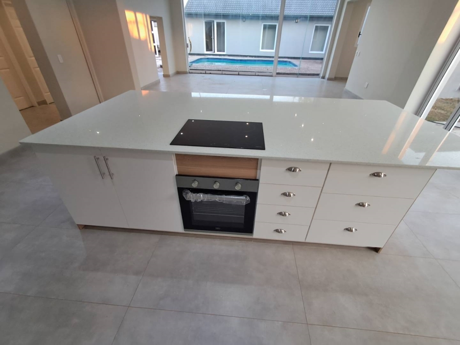 5 Bedroom Property for Sale in Wierdapark Gauteng