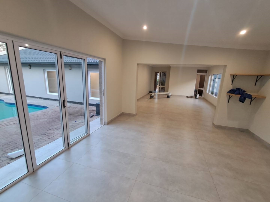 5 Bedroom Property for Sale in Wierdapark Gauteng