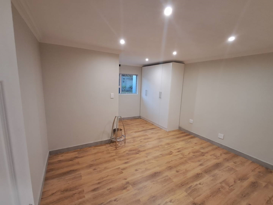 5 Bedroom Property for Sale in Wierdapark Gauteng