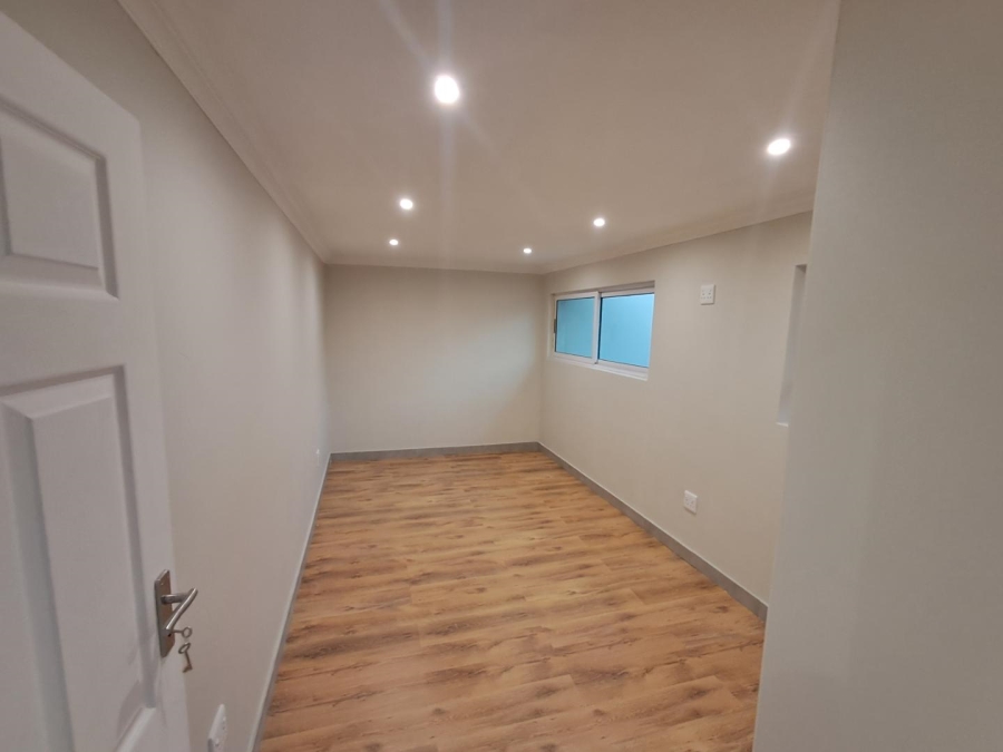5 Bedroom Property for Sale in Wierdapark Gauteng