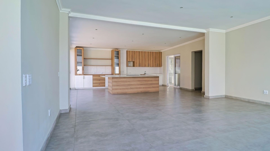 5 Bedroom Property for Sale in Wierdapark Gauteng
