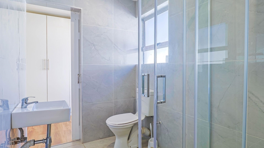 5 Bedroom Property for Sale in Wierdapark Gauteng