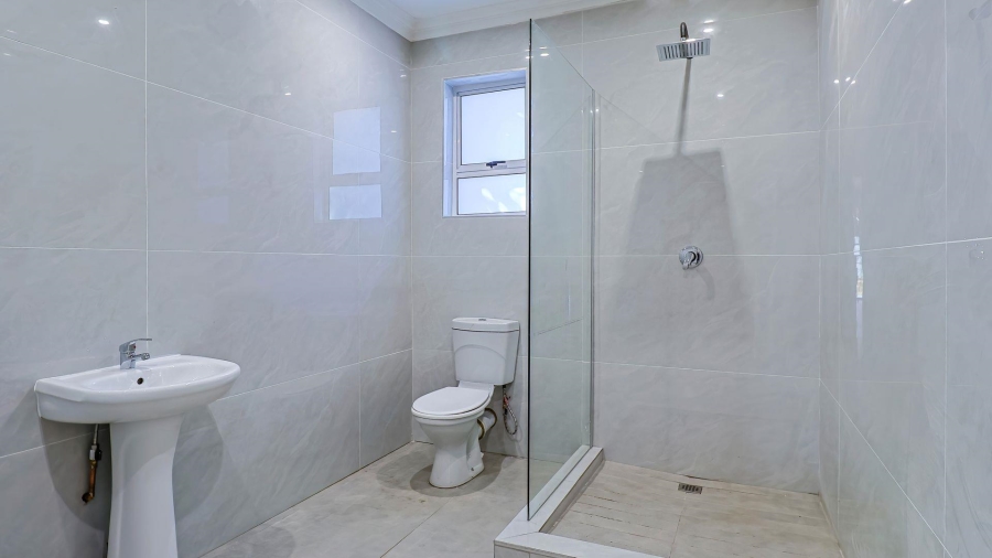 5 Bedroom Property for Sale in Wierdapark Gauteng