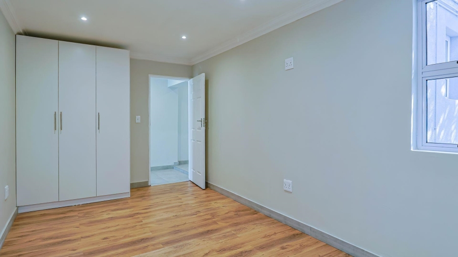 5 Bedroom Property for Sale in Wierdapark Gauteng