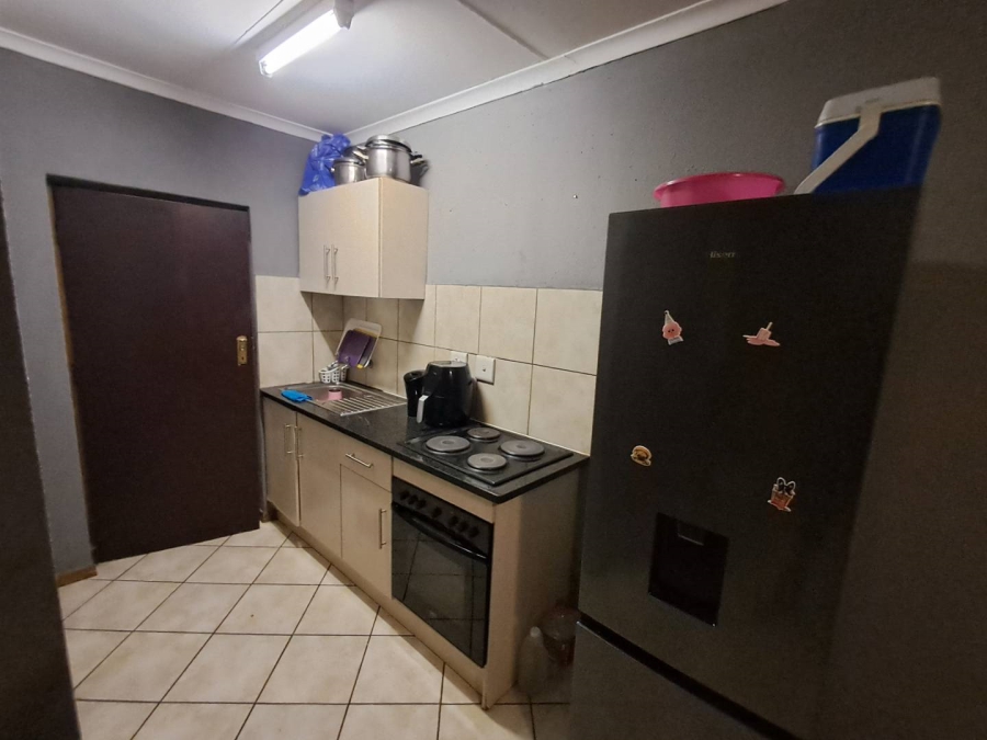 2 Bedroom Property for Sale in Olievenhoutbosch Gauteng