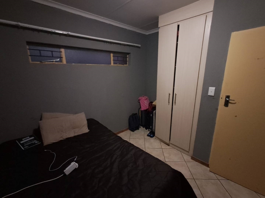 2 Bedroom Property for Sale in Olievenhoutbosch Gauteng