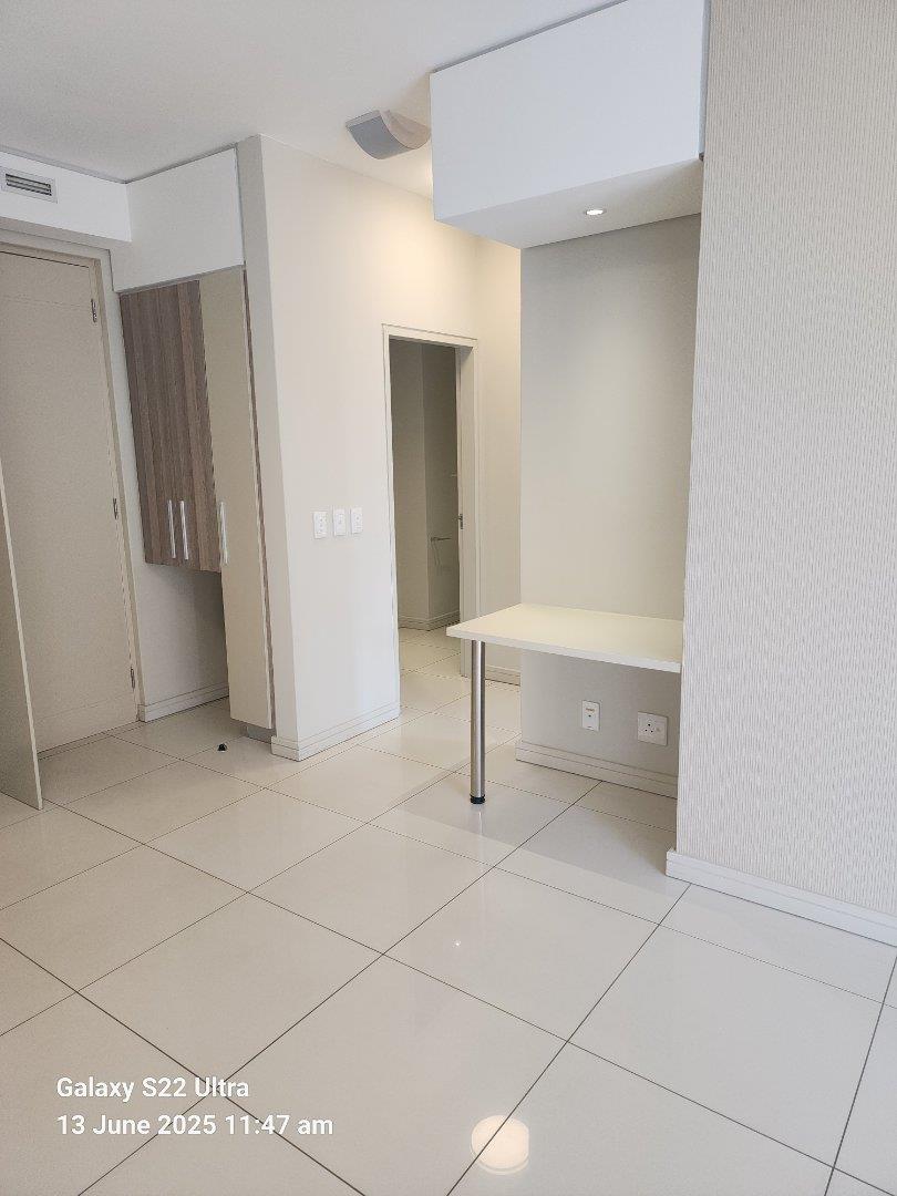 To Let 2 Bedroom Property for Rent in Rosebank Gauteng