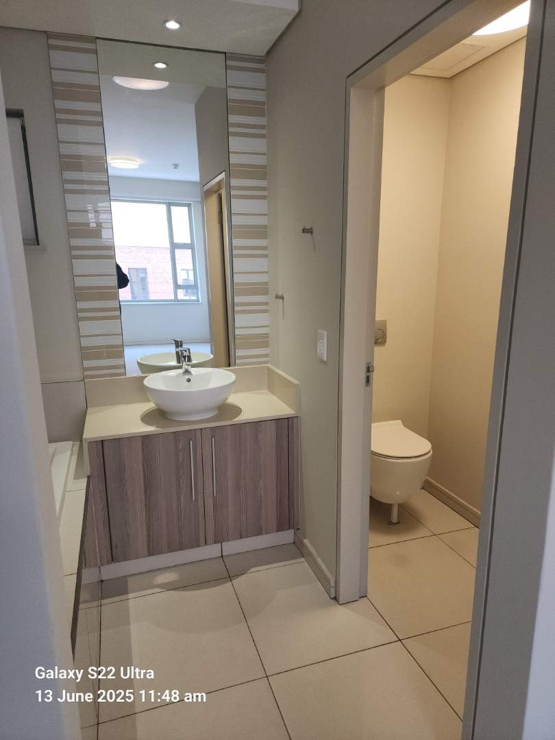 To Let 2 Bedroom Property for Rent in Rosebank Gauteng