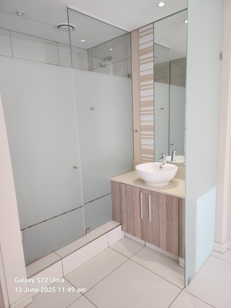 To Let 2 Bedroom Property for Rent in Rosebank Gauteng