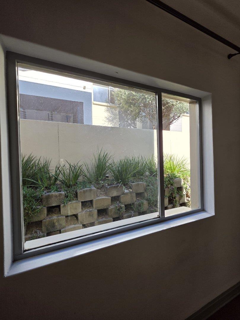 2 Bedroom Property for Sale in Beverley Gauteng