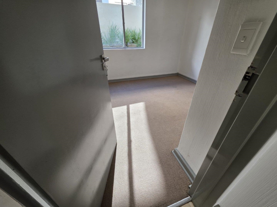 2 Bedroom Property for Sale in Beverley Gauteng