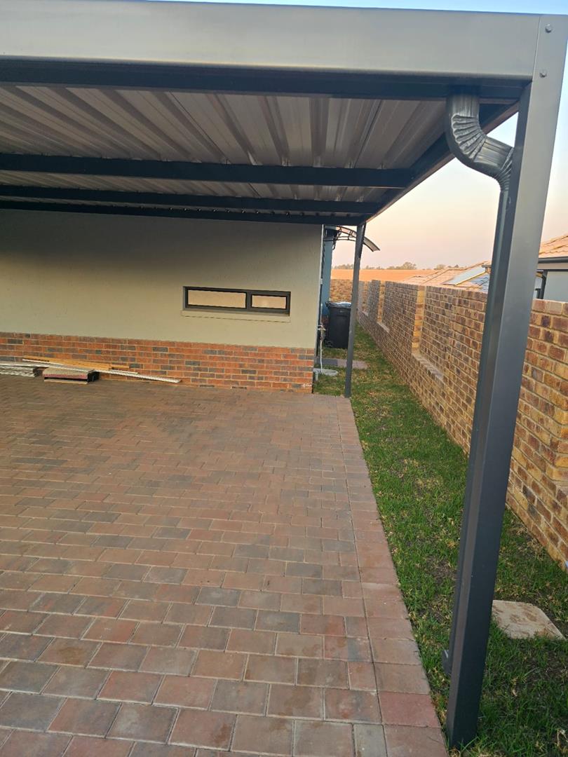 To Let 3 Bedroom Property for Rent in Lion Pride Gauteng