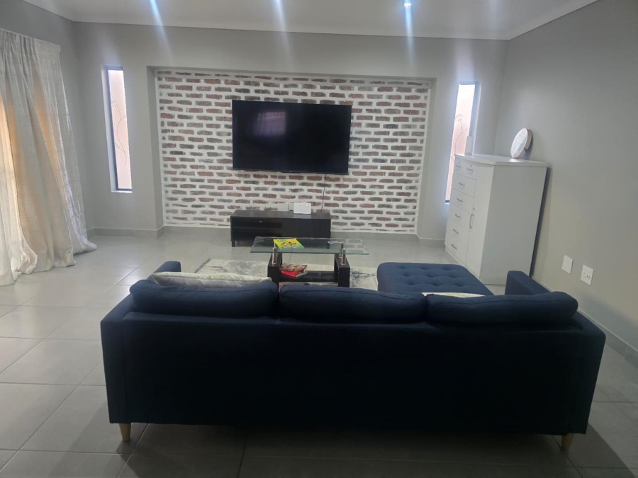 To Let 3 Bedroom Property for Rent in Lion Pride Gauteng