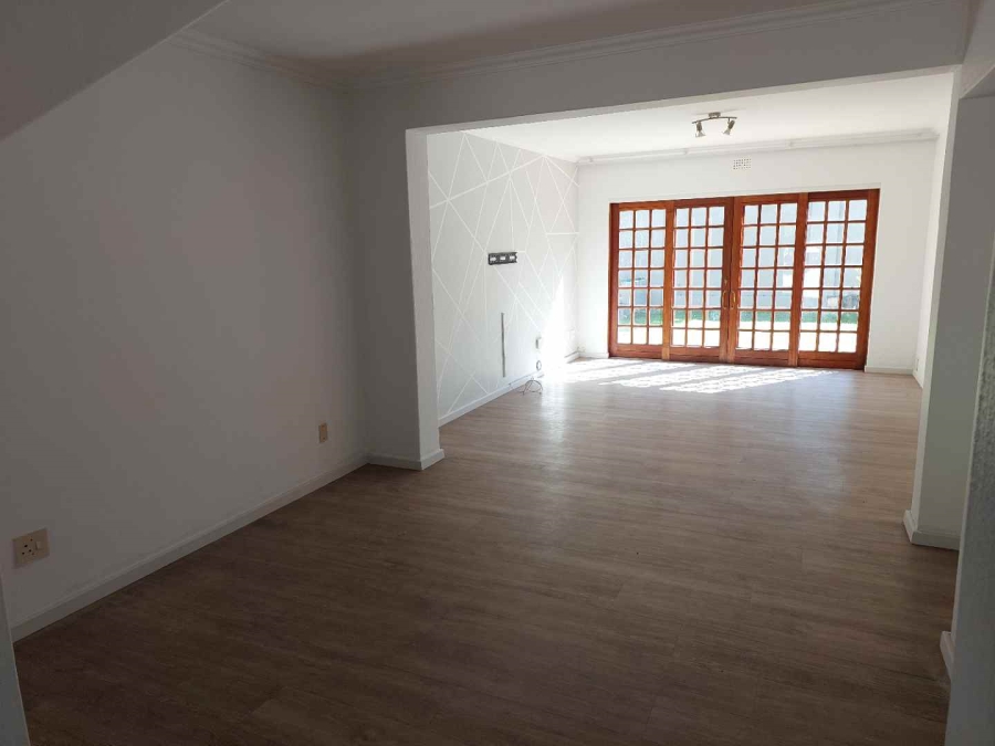 To Let 4 Bedroom Property for Rent in Morningside Gauteng