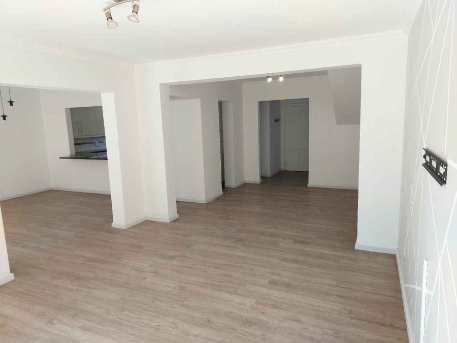 To Let 4 Bedroom Property for Rent in Morningside Gauteng