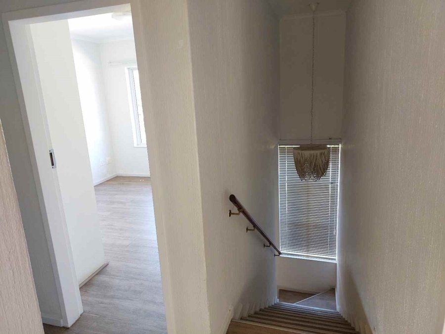 To Let 4 Bedroom Property for Rent in Morningside Gauteng