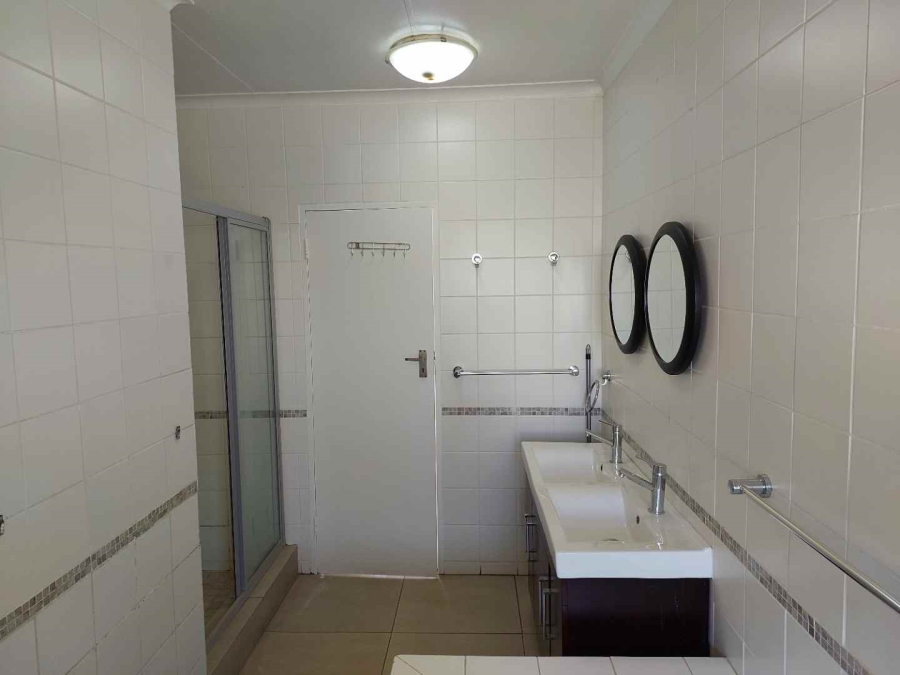 To Let 4 Bedroom Property for Rent in Morningside Gauteng
