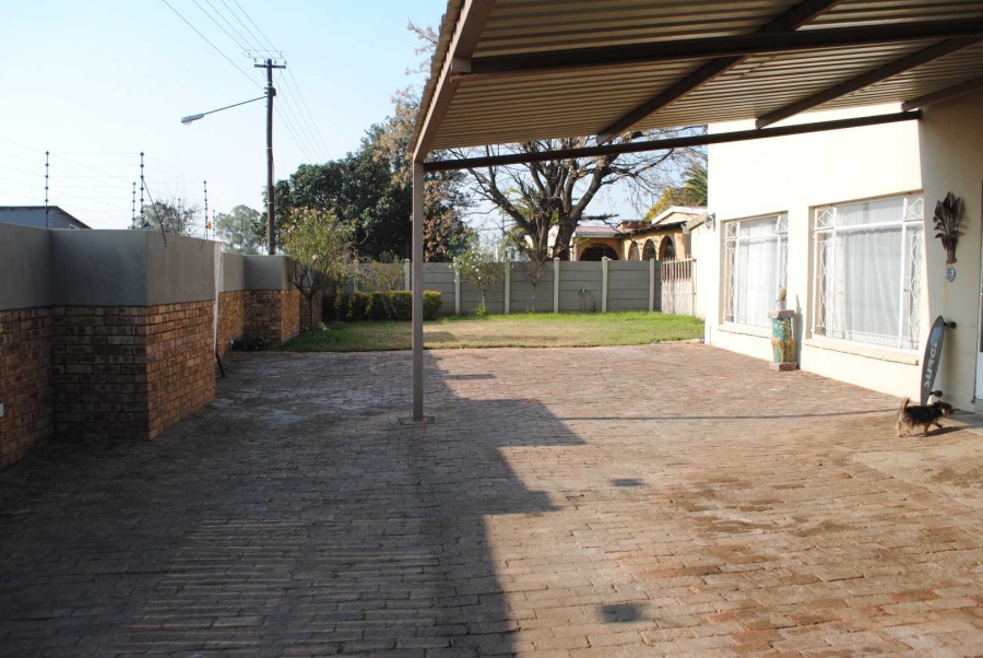 4 Bedroom Property for Sale in Riversdale Gauteng