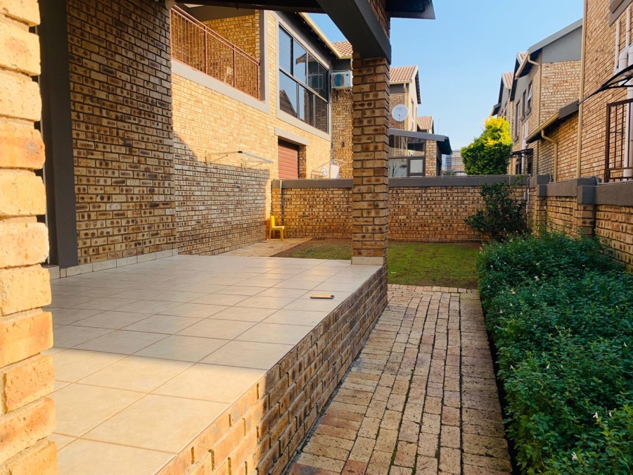 To Let 3 Bedroom Property for Rent in Wilgeheuwel Gauteng