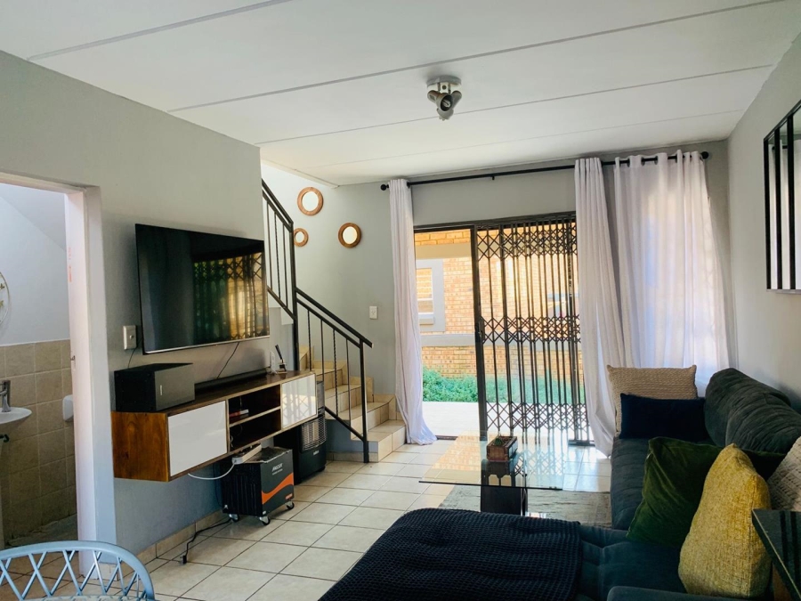 To Let 3 Bedroom Property for Rent in Wilgeheuwel Gauteng