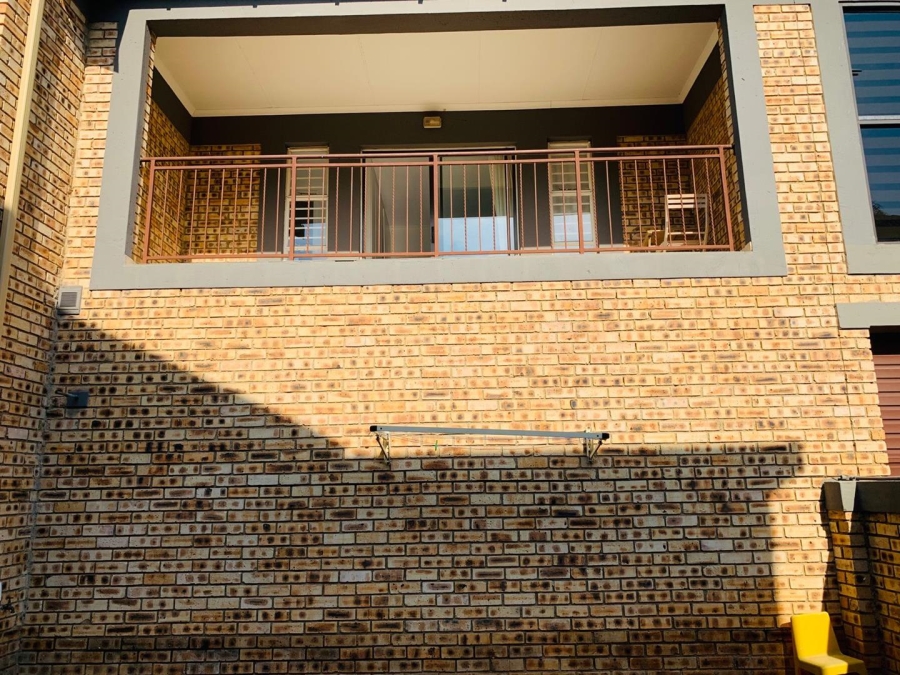 To Let 3 Bedroom Property for Rent in Wilgeheuwel Gauteng