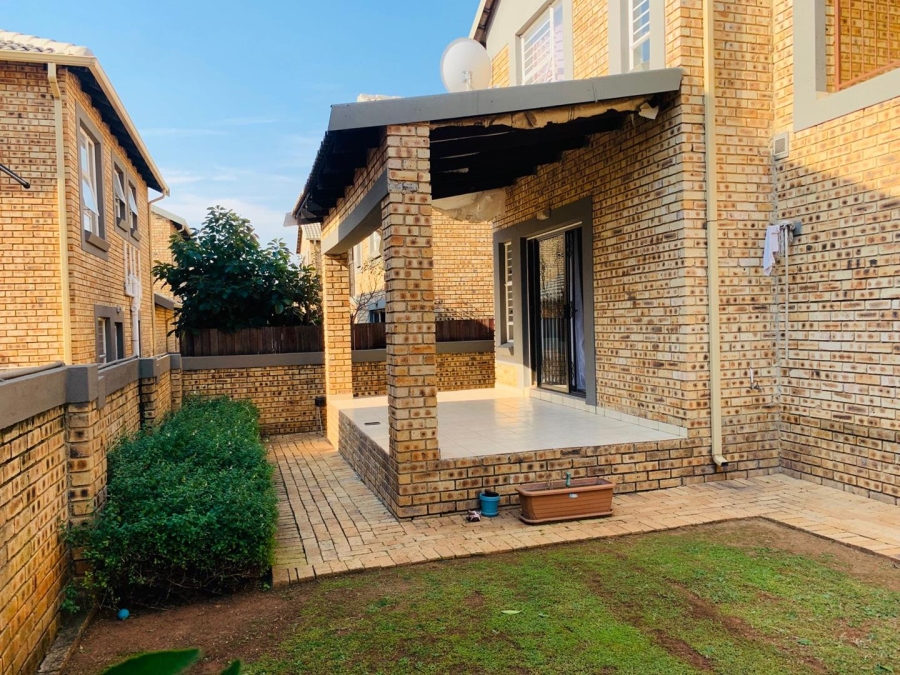 To Let 3 Bedroom Property for Rent in Wilgeheuwel Gauteng