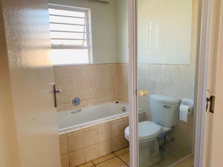 To Let 3 Bedroom Property for Rent in Wilgeheuwel Gauteng