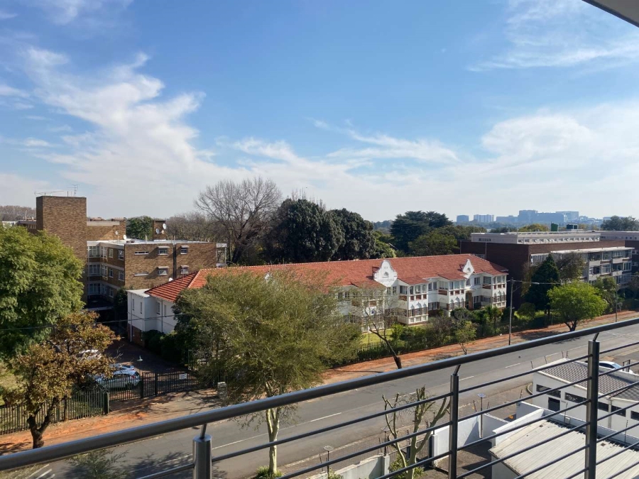 To Let 2 Bedroom Property for Rent in Riviera Gauteng