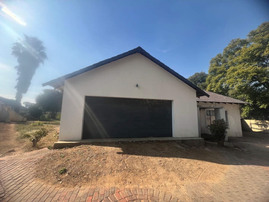 3 Bedroom Property for Sale in Brackenhurst Gauteng