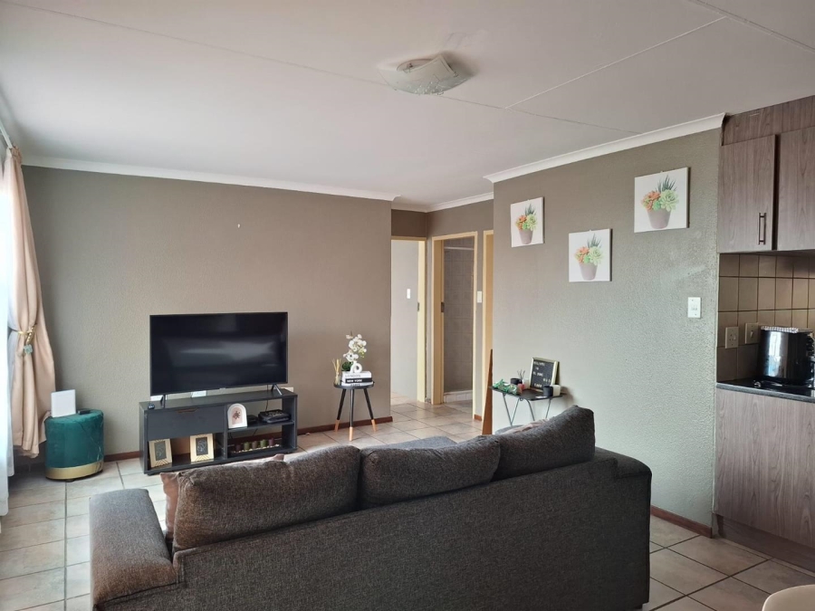 To Let 2 Bedroom Property for Rent in Terenure Gauteng