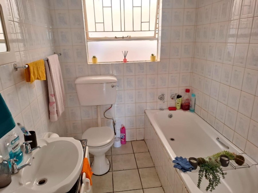 To Let 2 Bedroom Property for Rent in Terenure Gauteng