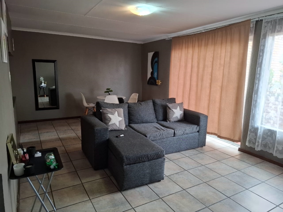 To Let 2 Bedroom Property for Rent in Terenure Gauteng